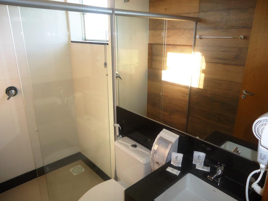 Guines Palace Hotel Patrocinio Room photo